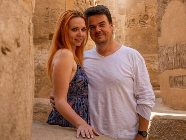 Great-photo-of-the-couple-at-Karnak-Temple