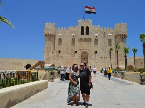 A-wonderful-picture-of-the-couple-in-front-of-Qaitbay-Citadel